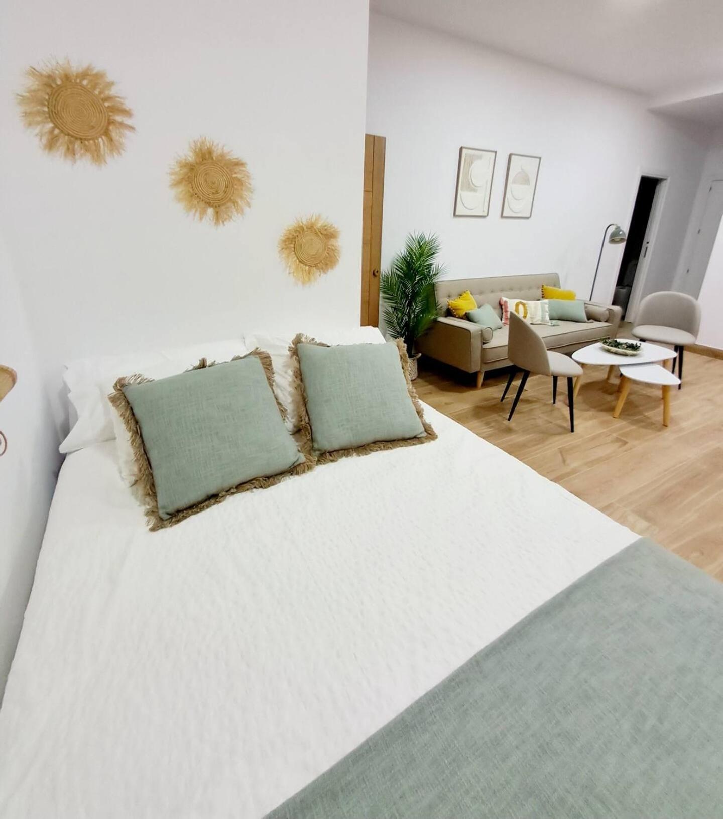 Coffee & Calm Triana Apartment Sevilha Exterior foto