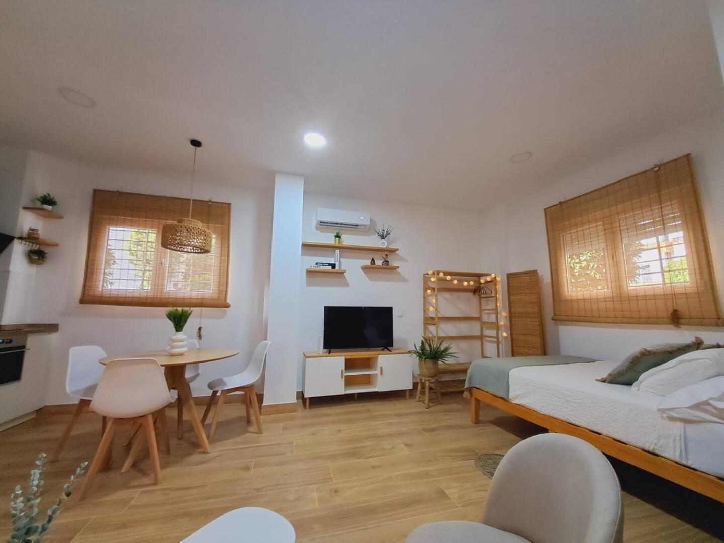Coffee & Calm Triana Apartment Sevilha Exterior foto