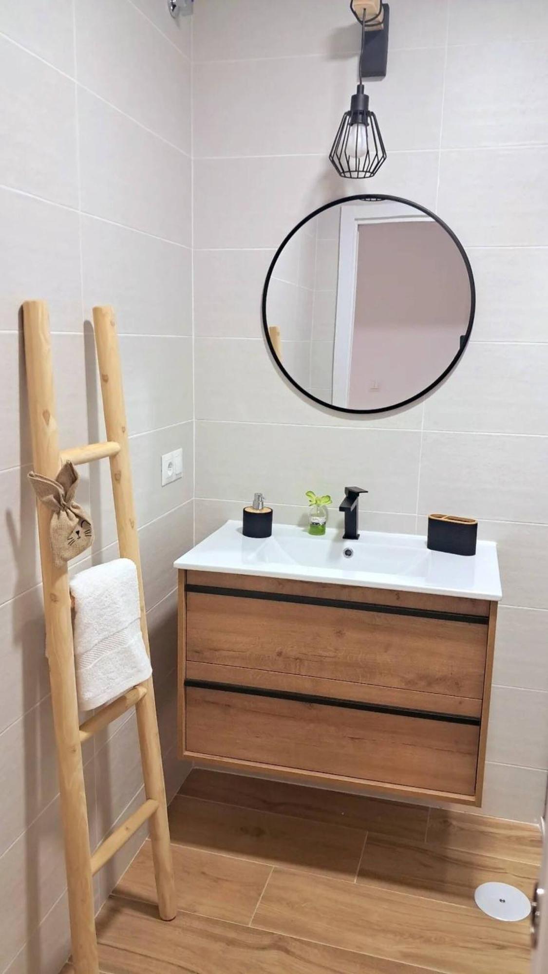 Coffee & Calm Triana Apartment Sevilha Exterior foto